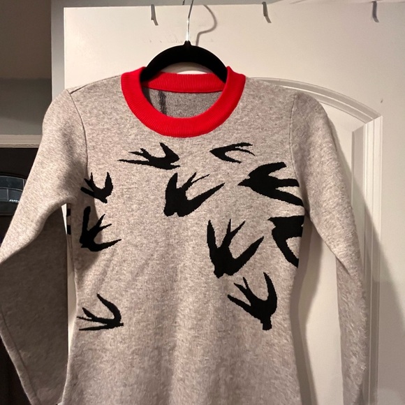 Gray Sweater Dress with Black Bird Pattern and Red Collar - Picture 2 of 4